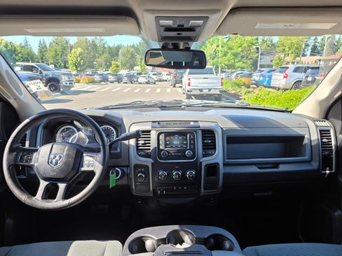 Used 2015 RAM 2500 Tradesman w/ Chrome Appearance Group AWD/4WD image 10
