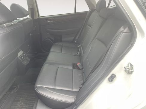 Used 2019 Subaru Outback 2.5i Limited AWD/4WD image 13