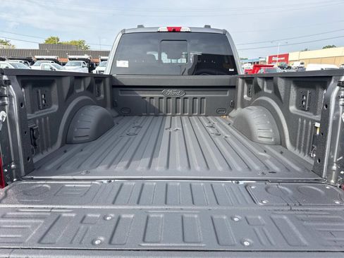 New 2026 Ford F350 Platinum w/ Tremor Off-Road Package AWD/4WD image 12