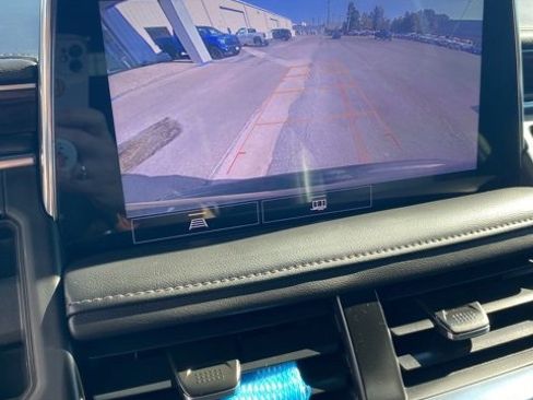 Used 2021 Chevrolet Tahoe Z71 image 18