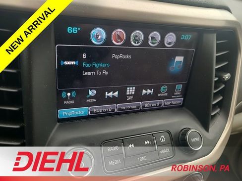 Used 2019 GMC Acadia Denali w/ Technology Package AWD/4WD image 9