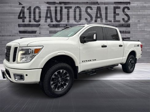 Used 2019 Nissan Titan PRO-4X w/ Pro-4x Convenience Package image 6