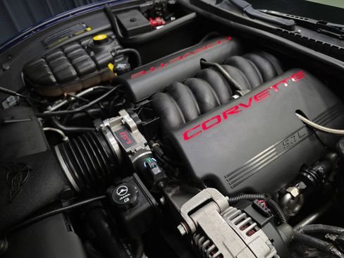 Used 2004 Chevrolet Corvette Convertible w/ Preferred Equipment Group RWD image 33