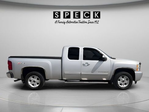 Used 2010 Chevrolet Silverado 1500 LTZ w/ Z71 Appearance Package AWD/4WD image 6