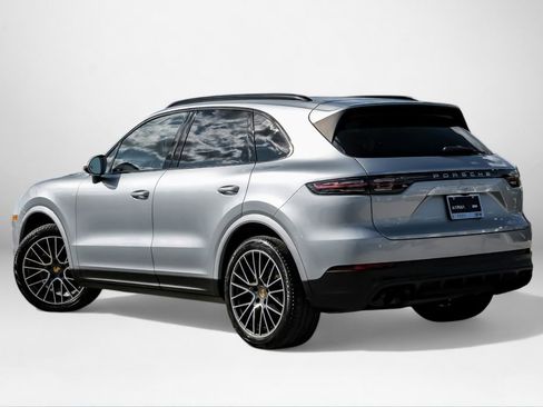 Used 2021 Porsche Cayenne image 8