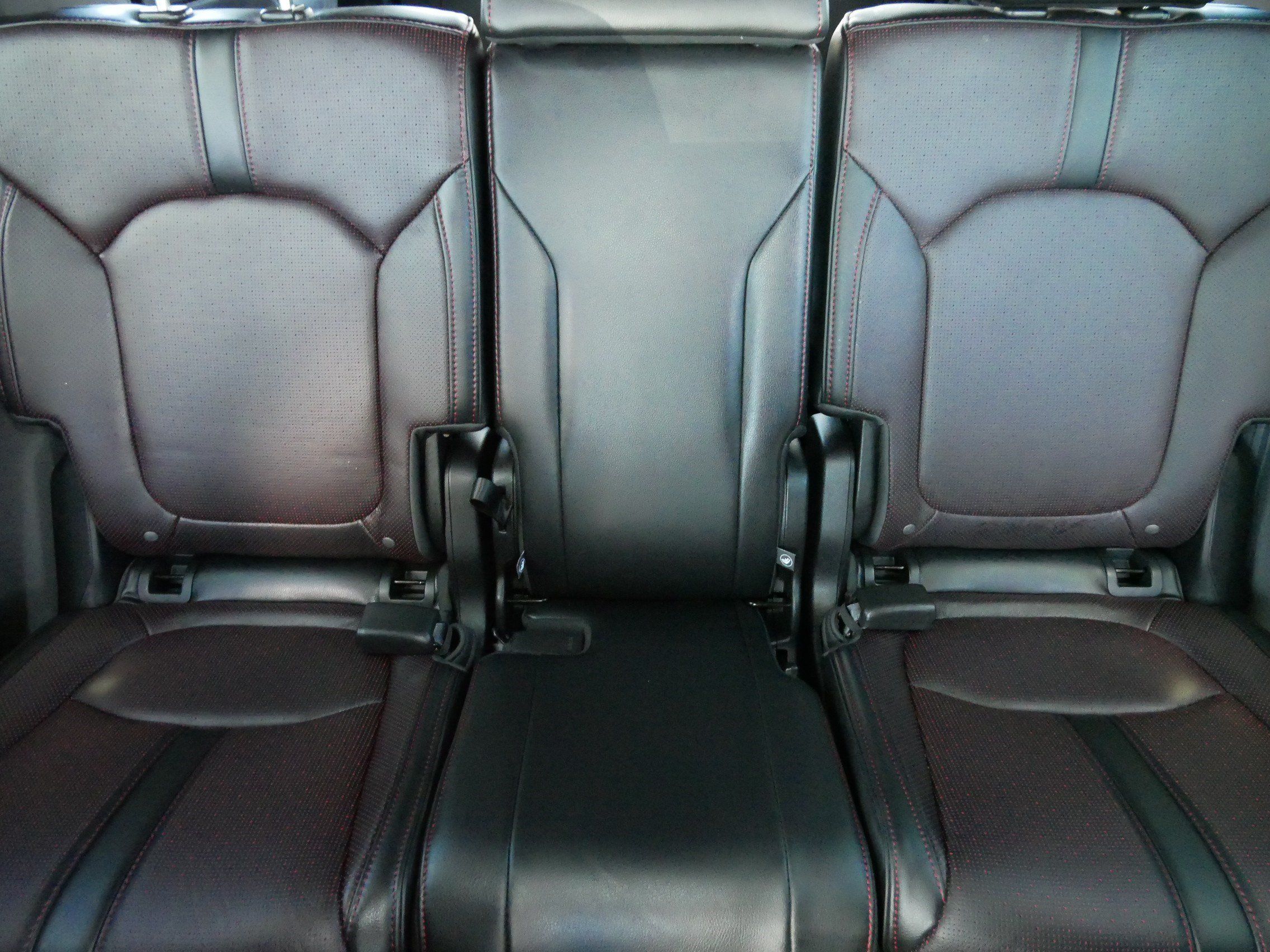 Used 2025 Honda Pilot Black Edition image 13