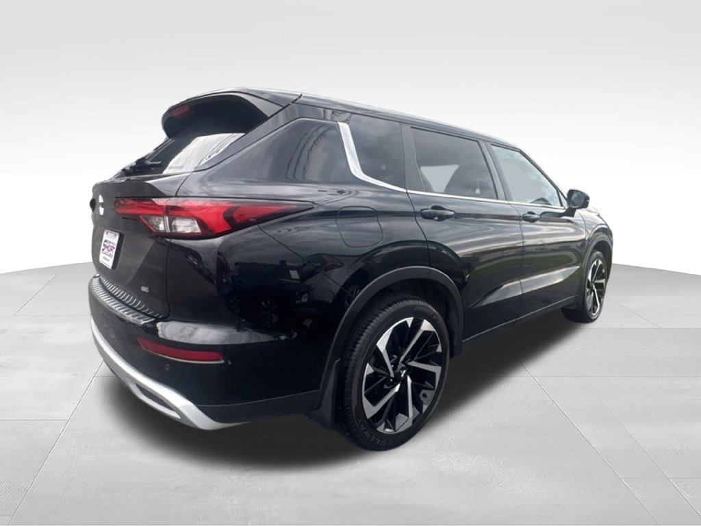 Used 2022 Mitsubishi Outlander SE AWD/4WD image 5