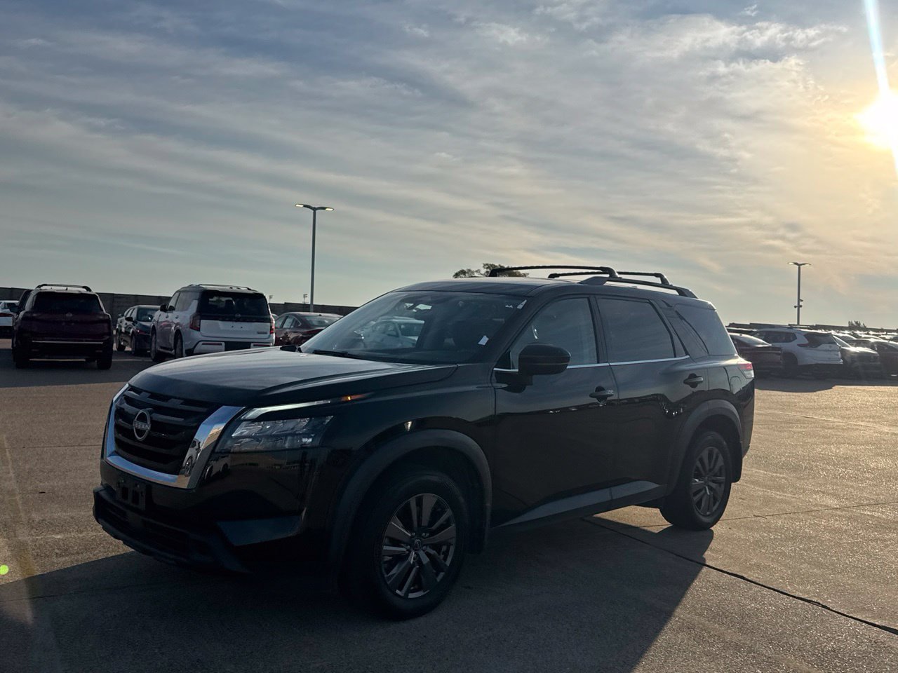Certified 2024 Nissan Pathfinder SV FWD image 11
