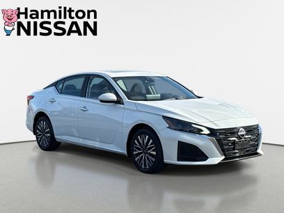 Used 2023 Nissan Altima 2.5 SV w/ SV Premium Package