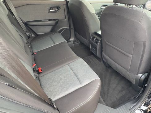 Certified 2023 Nissan Rogue SV image 36