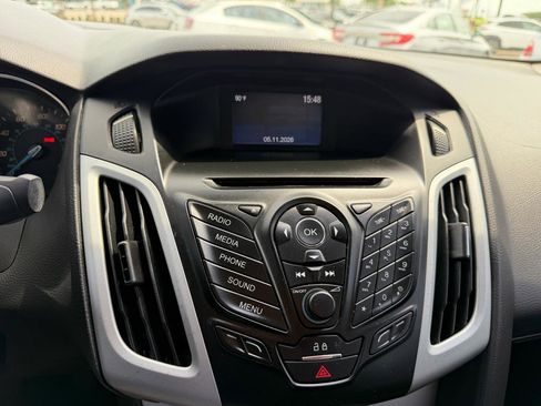 Used 2014 Ford Focus SE FWD image 48