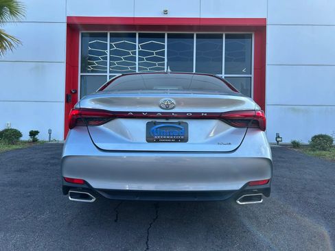 Used 2020 Toyota Avalon XLE FWD image 5