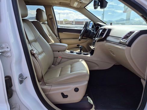 Used 2015 Jeep Grand Cherokee Limited AWD/4WD image 31