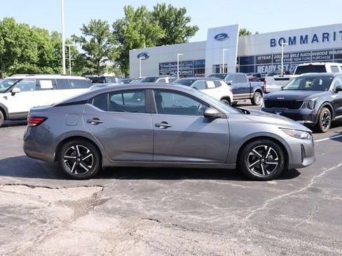 Used 2024 Nissan Sentra SV FWD image 5