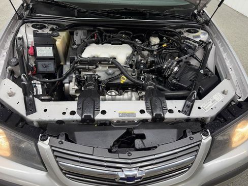 Used 2003 Chevrolet Impala Sedan w/ Preferred Equipment Group FWD image 43