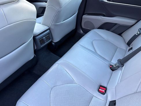 Certified 2022 Toyota Camry XLE image 12