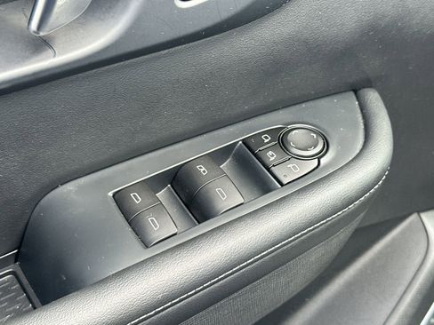 Used 2025 Buick Enclave Preferred FWD image 15