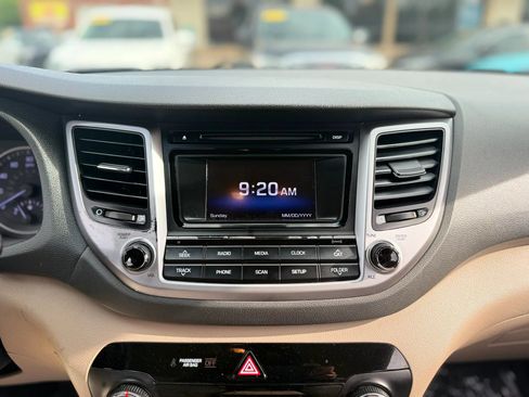 Used 2017 Hyundai Tucson SE FWD image 33