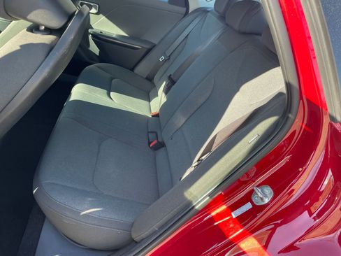 Used 2025 Kia K4 LXS image 28