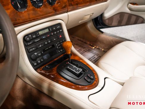 Used 2002 Jaguar XK8 Convertible RWD image 24