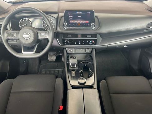 Used 2023 Nissan Rogue S image 16