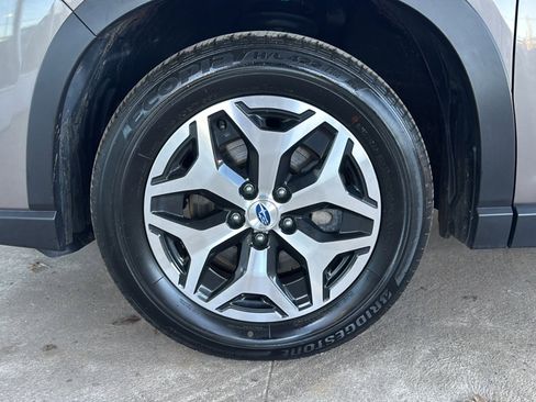Used 2023 Subaru Forester Premium image 46