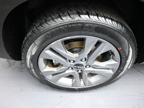 Certified 2022 Kia Seltos S image 12