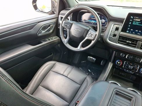 Used 2024 Chevrolet Tahoe RST w/ RST Performance Edition AWD/4WD image 15