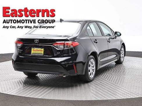 Used 2025 Toyota Corolla LE image 5