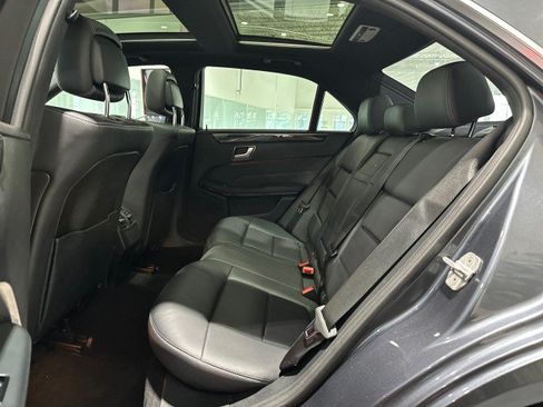 Used 2016 Mercedes-Benz E 350 4MATIC Sedan image 41