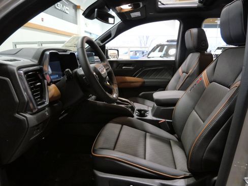 New 2026 GMC Canyon AT4 w/ Technology Plus Package image 3