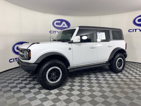 Used 2023 Ford Bronco Outer Banks w/ Sasquatch Package image 7