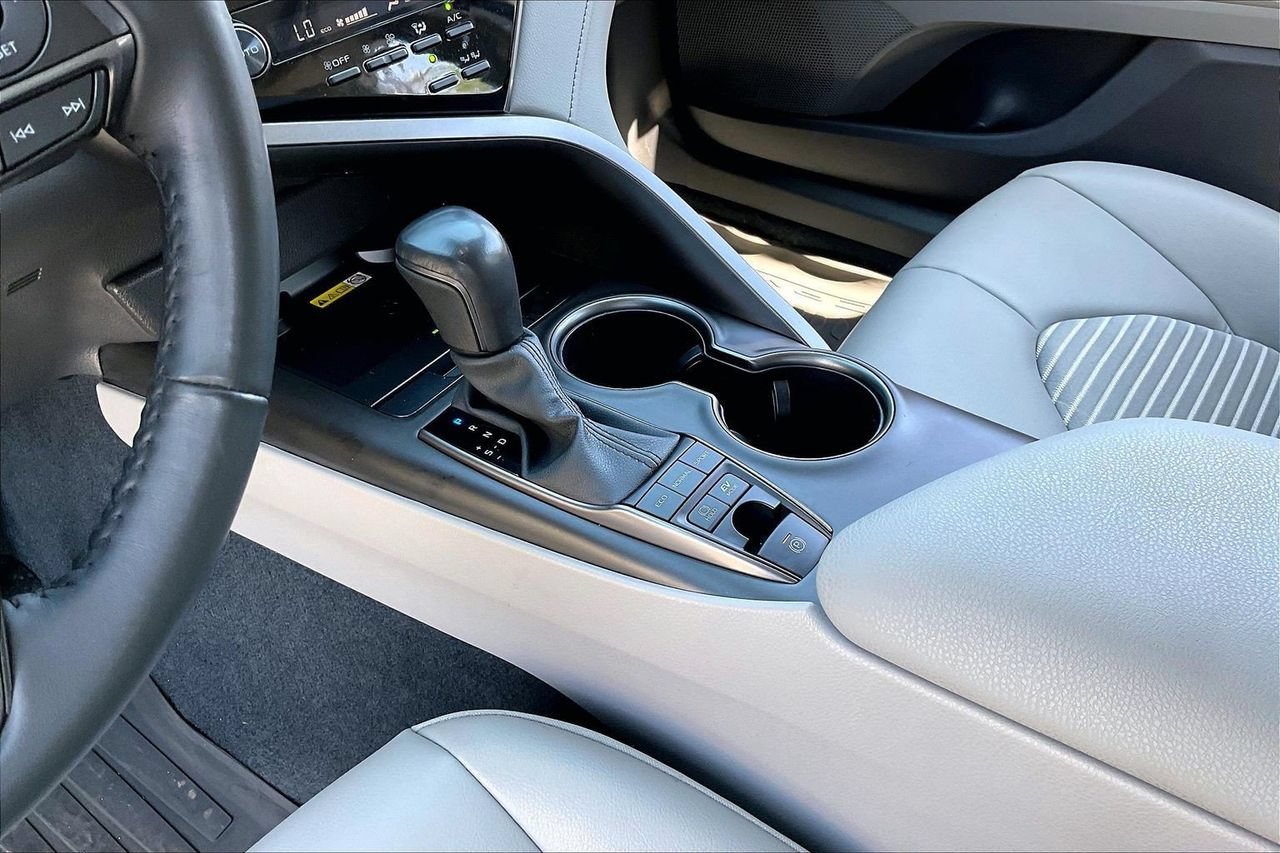 Used 2024 Toyota Camry SE w/ Audio Upgrade Package FWD image 31