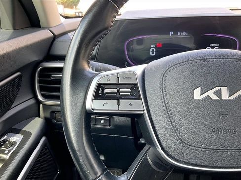 Used 2025 Kia Telluride S FWD image 31