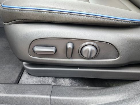 New 2026 Buick Envista Sport Touring image 17