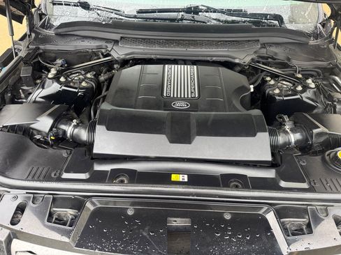 Used 2015 Land Rover Range Rover Sport SE image 29
