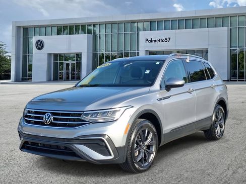 Certified 2023 Volkswagen Tiguan SE FWD image 3