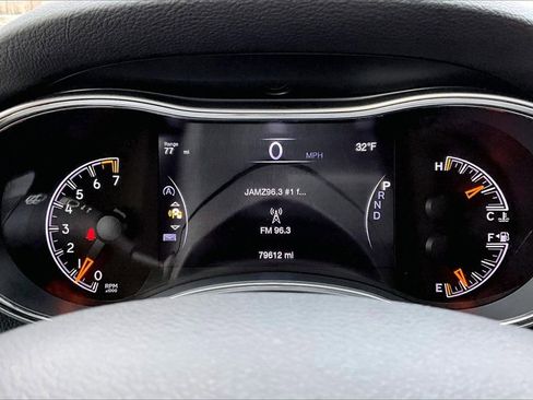 Used 2020 Jeep Grand Cherokee Altitude image 12