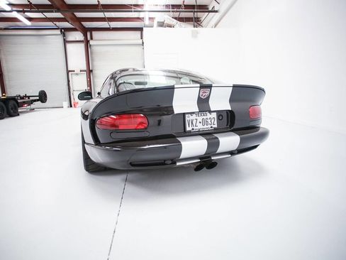 Used 2000 Dodge Viper GTS image 8