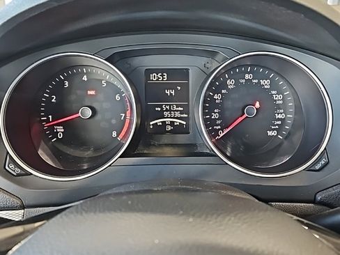 Used 2017 Volkswagen Jetta S image 32