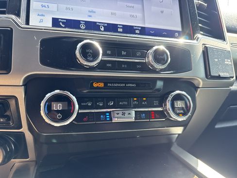 Used 2022 Ford F350 Lariat w/ Chrome Package AWD/4WD image 24