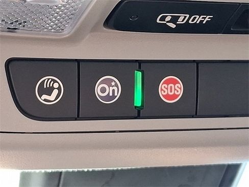 Used 2022 Chevrolet Malibu LT image 24