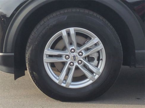 Used 2023 Ford Explorer XLT w/ Equipment Group 202A image 17