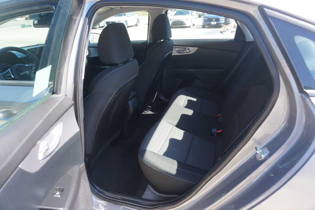 Used 2023 Kia Forte LXS w/ LXS Technology Package FWD image 13