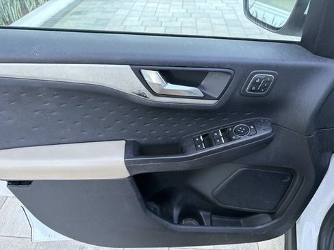 Used 2020 Ford Escape SEL FWD image 8