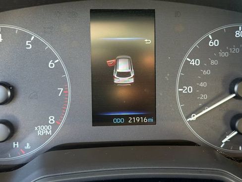Used 2024 Toyota Corolla Cross L FWD image 9