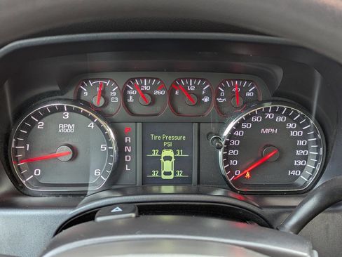 Used 2017 Chevrolet Silverado 1500 Custom w/ Custom Convenience Package image 19