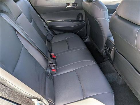 Used 2023 Toyota Corolla Cross XLE w/ Convenience Package FWD image 19