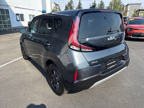 Certified 2025 Kia Soul LX w/ LX Technology Package FWD image 8