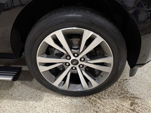 Used 2020 Ford Expedition Platinum image 12